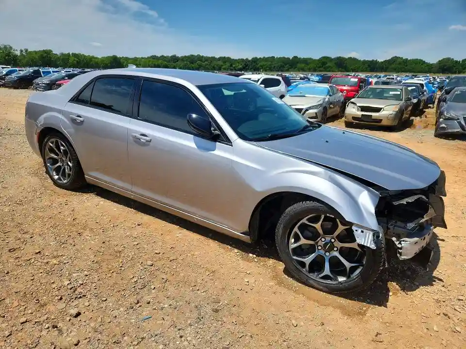 2C3CCAAG6JH190300 2018 CHRYSLER 300-3