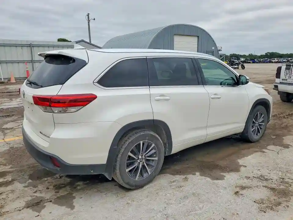 5TDJZRFH7HS515937 2017 TOYOTA HIGHLANDER-2