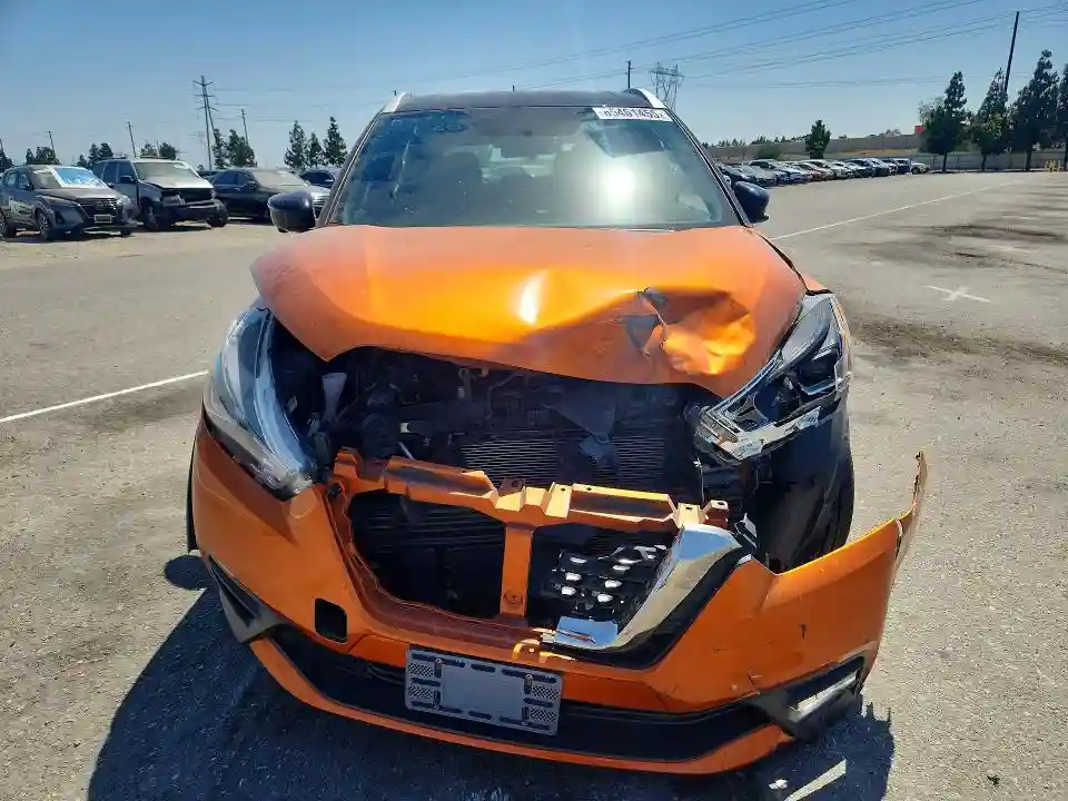 3N1CP5CU6KL525464 2019 NISSAN KICKS-4