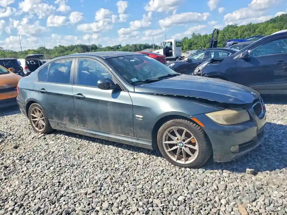 WBAPK5C50AA647679 2010 BMW 3 SERIES-3