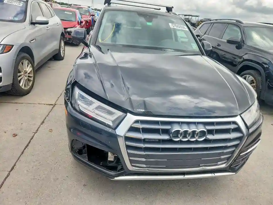 WA1BNAFY6K2114695 2019 AUDI Q5-4