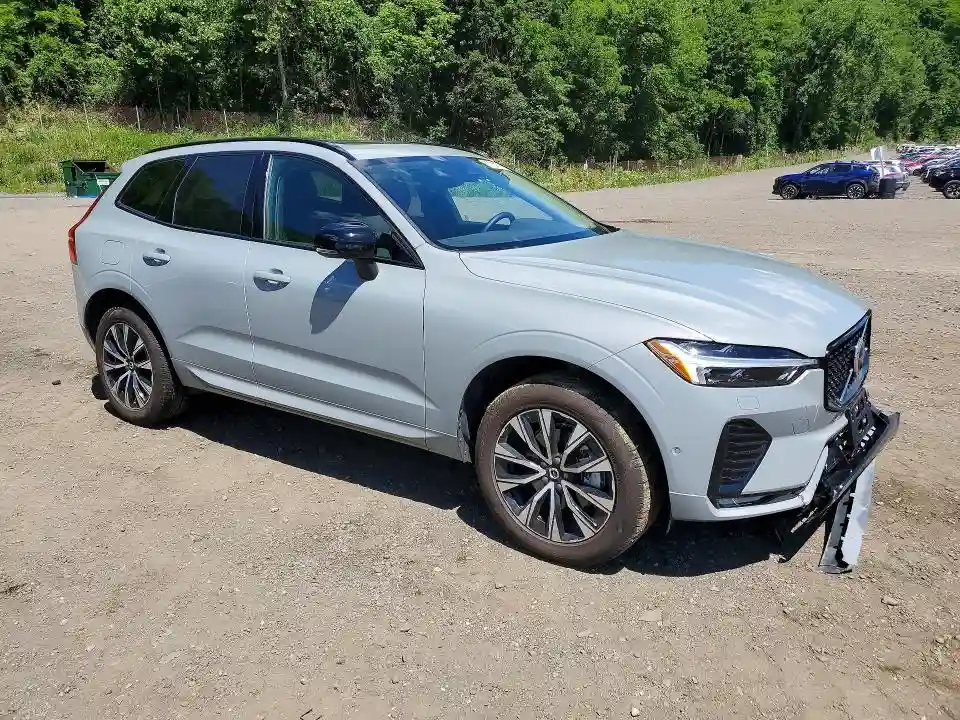 YV4M12RC0S1172255 2025 VOLVO XC60-3
