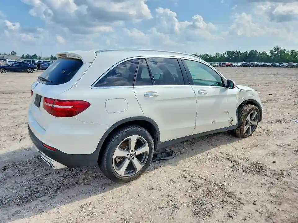 WDC0G4JBXHF253428 2017 MERCEDES-BENZ GLC-CLASS-2