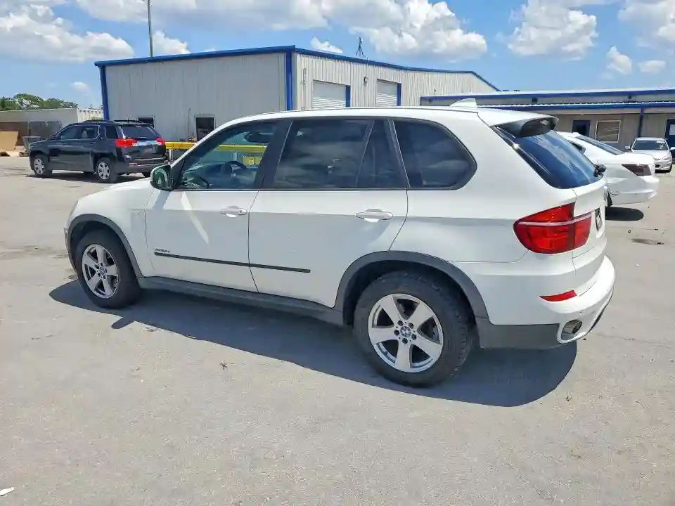 5UXZW0C53BL659770 2011 BMW X5-1