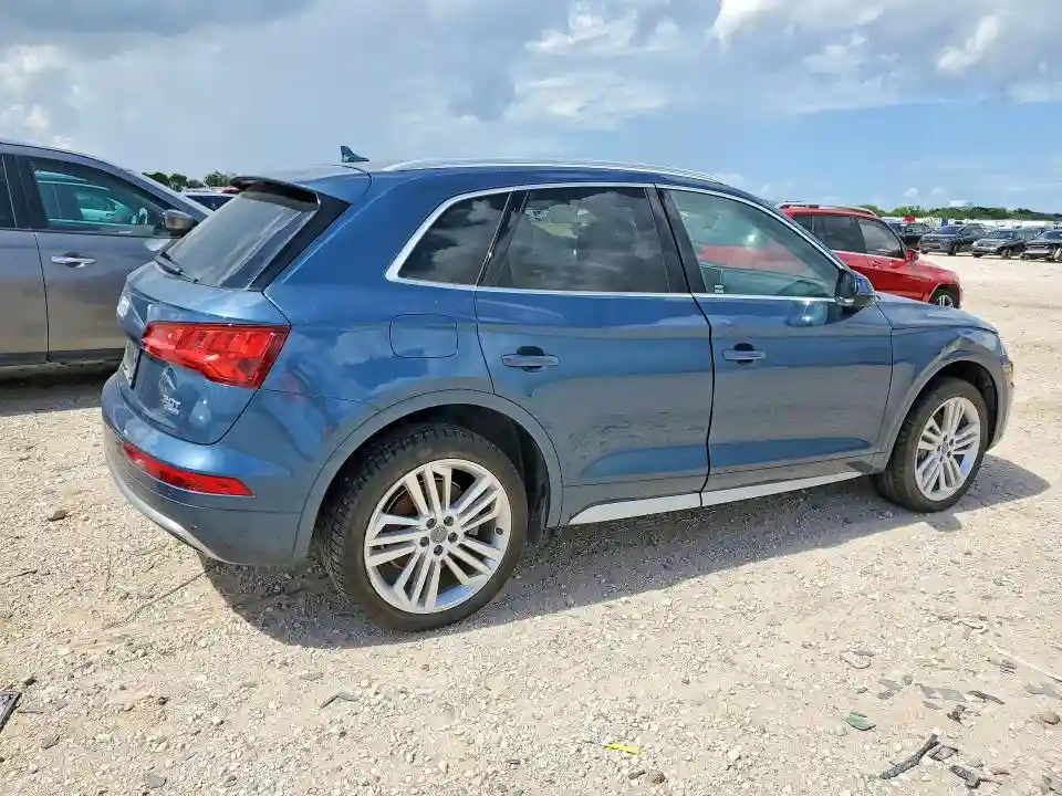 WA1BNAFY6J2070146 2018 AUDI Q5-2