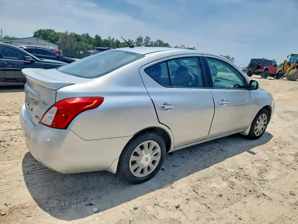 3N1CN7AP5DL885598 2013 NISSAN VERSA-2