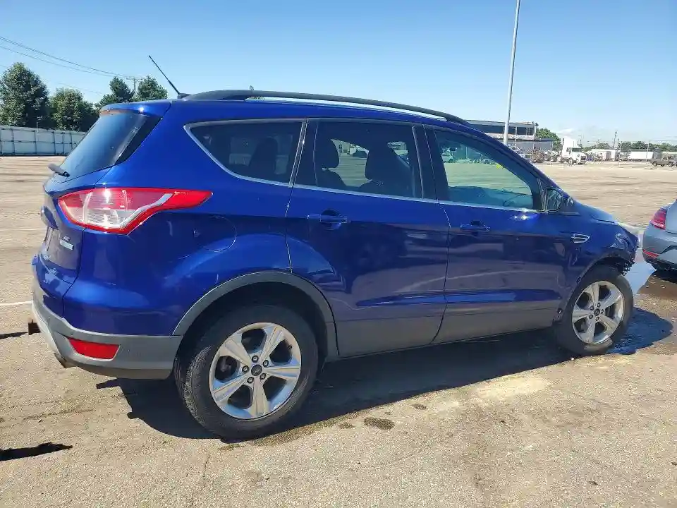 1FMCU0G99FUB92439 2015 FORD ESCAPE-2