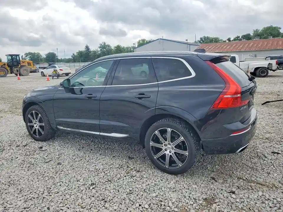 YV4102RL2M1831154 2021 VOLVO XC60-1