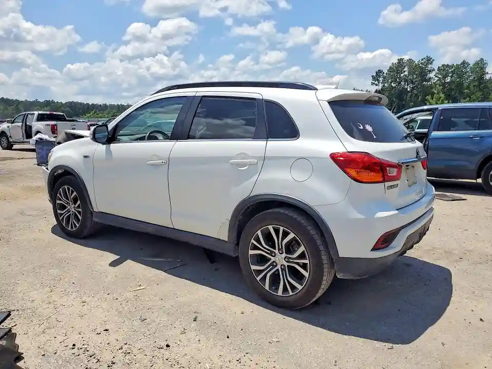 JA4AP4AW3JZ001550 2018 MITSUBISHI OUTLANDER-1