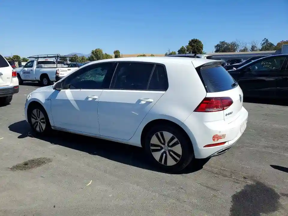 WVWPR7AUXHW954648 2017 VOLKSWAGEN GOLF-1