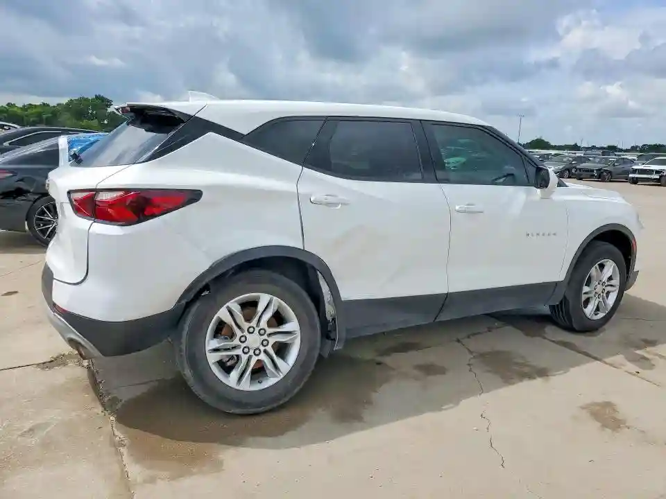 3GNKBBRAXMS500165 2021 CHEVROLET BLAZER-2
