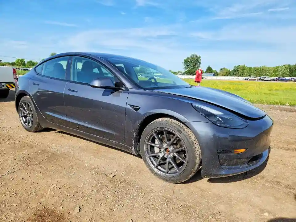 5YJ3E1EB6NF236725 2022 TESLA MODEL 3-3