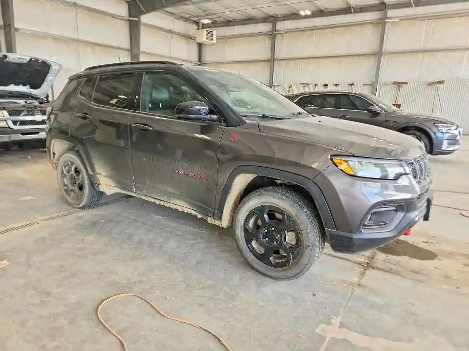 3C4NJDDNXPT549878 2023 JEEP COMPASS-3