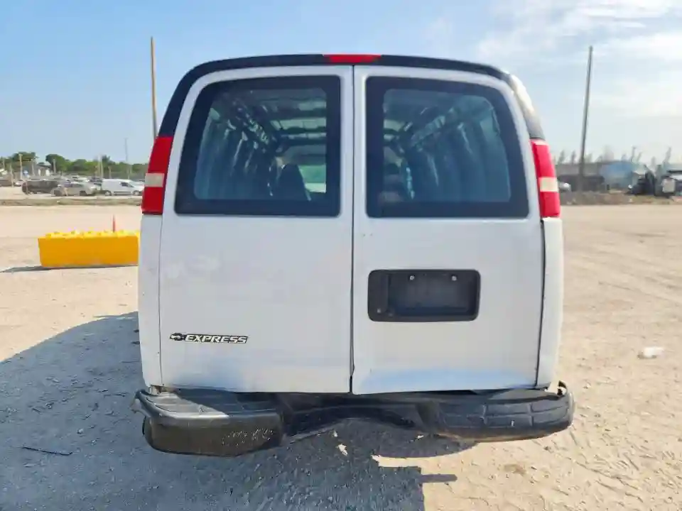 1GCWGAFP9J1269366 2018 CHEVROLET EXPRESS-5