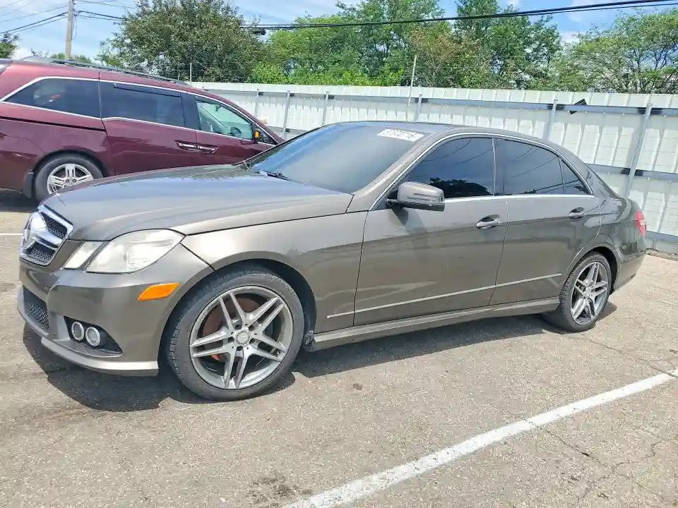 WDDHF8HB5AA096313 2010 MERCEDES-BENZ E-CLASS-0