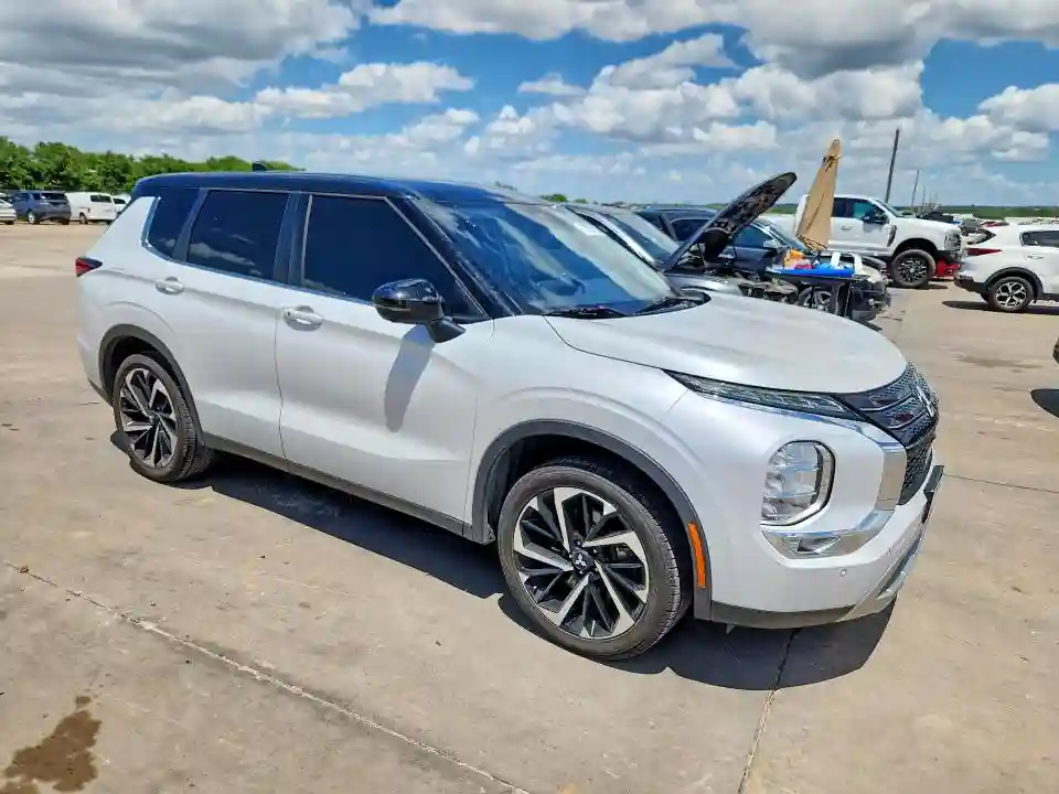 JA4J3UA83NZ009702 2022 MITSUBISHI OUTLANDER-3