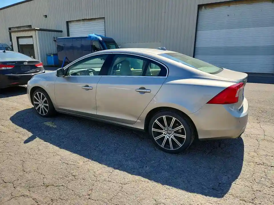 LYV612TK1GB101206 2016 VOLVO S60-1