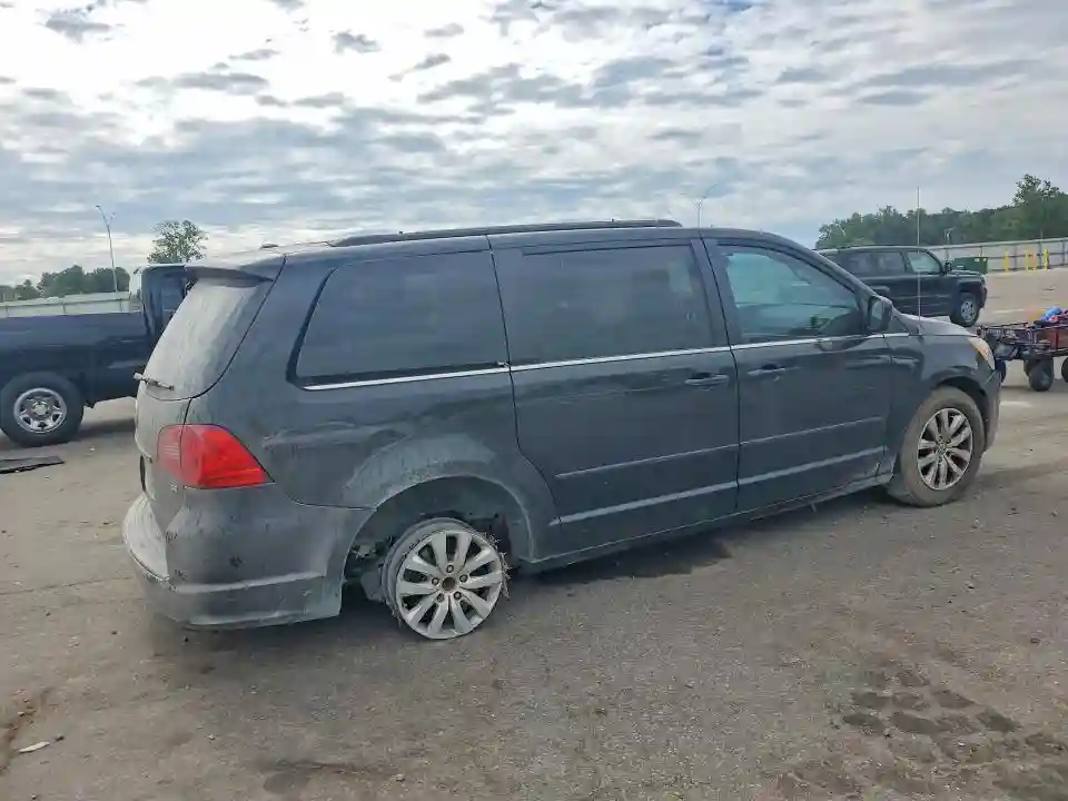 2C4RVABG8CR293780 2012 VOLKSWAGEN ROUTAN-2