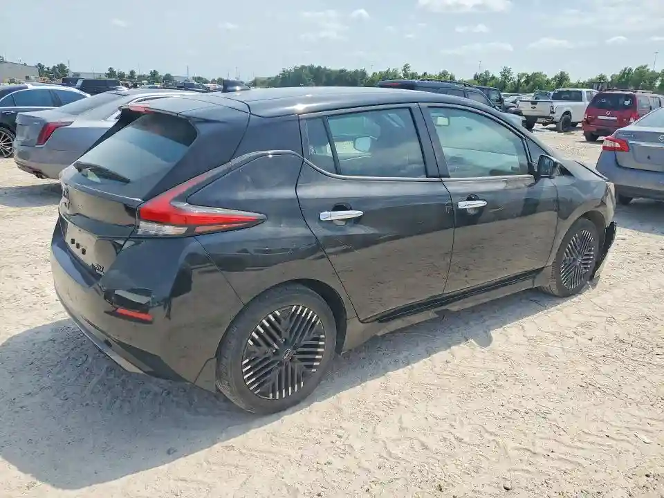 1N4CZ1CV5SC560328 2025 NISSAN LEAF-2