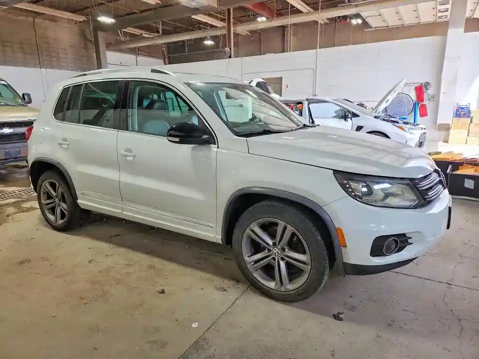 WVGUV7AX1HW509056 2017 VOLKSWAGEN TIGUAN-3
