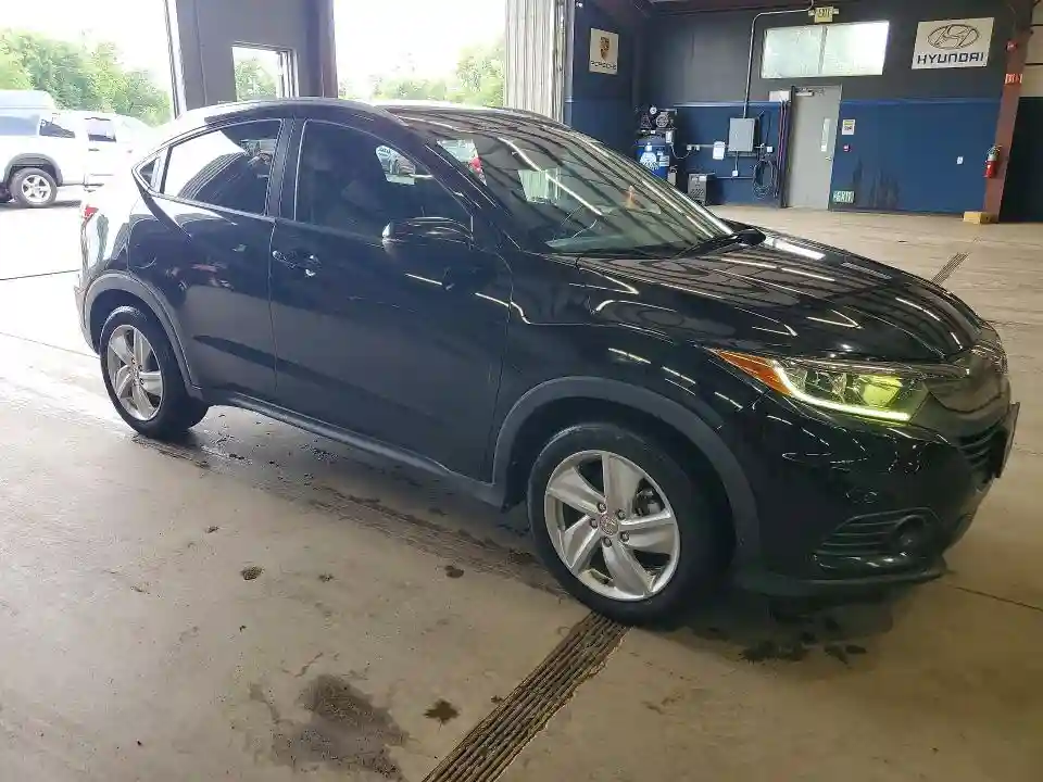 3CZRU6H77KM733320 2019 HONDA HR-V-3