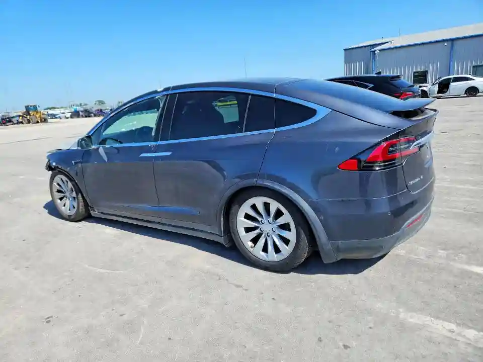 5YJXCAE20JF112872 2018 TESLA MODEL X-1