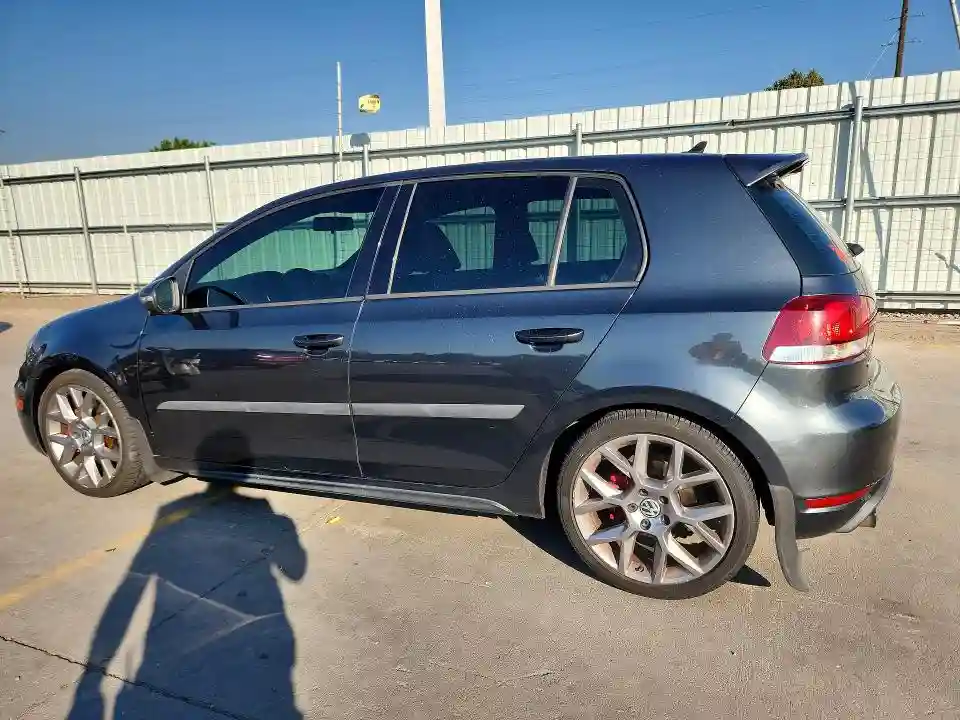 WVWHV7AJ2DW140011 2013 VOLKSWAGEN GTI-1