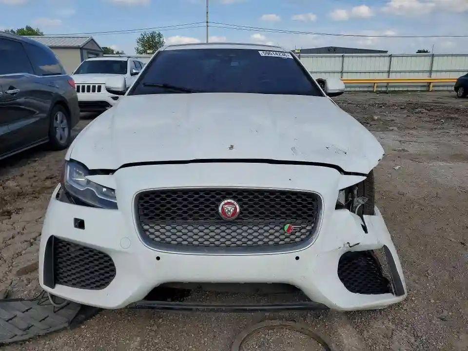 SAJBM4BV8HCY38219 2017 JAGUAR XF-4