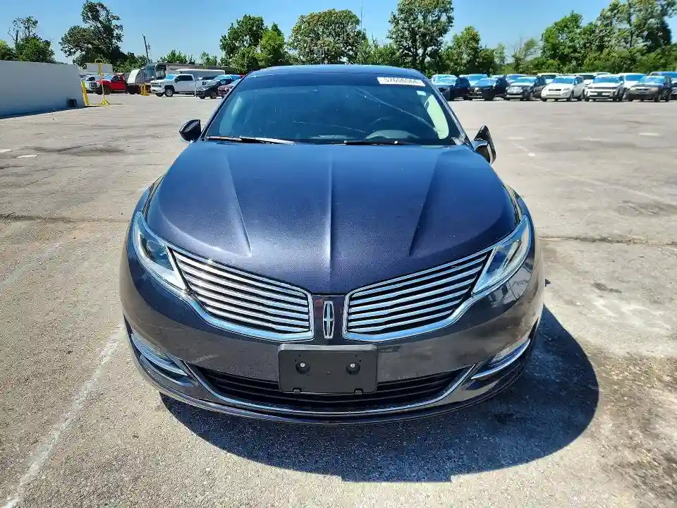 3LN6L2G94DR828250 2013 LINCOLN MKZ-4