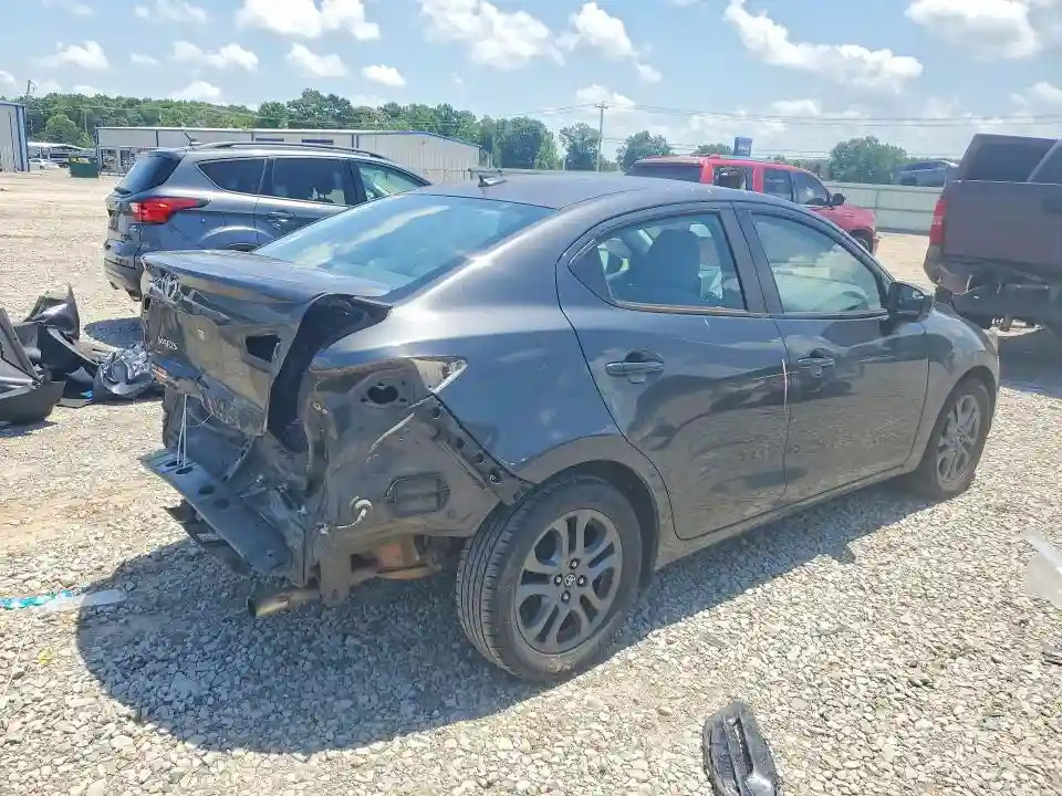 3MYDLBYV3KY525844 2019 TOYOTA YARIS-2
