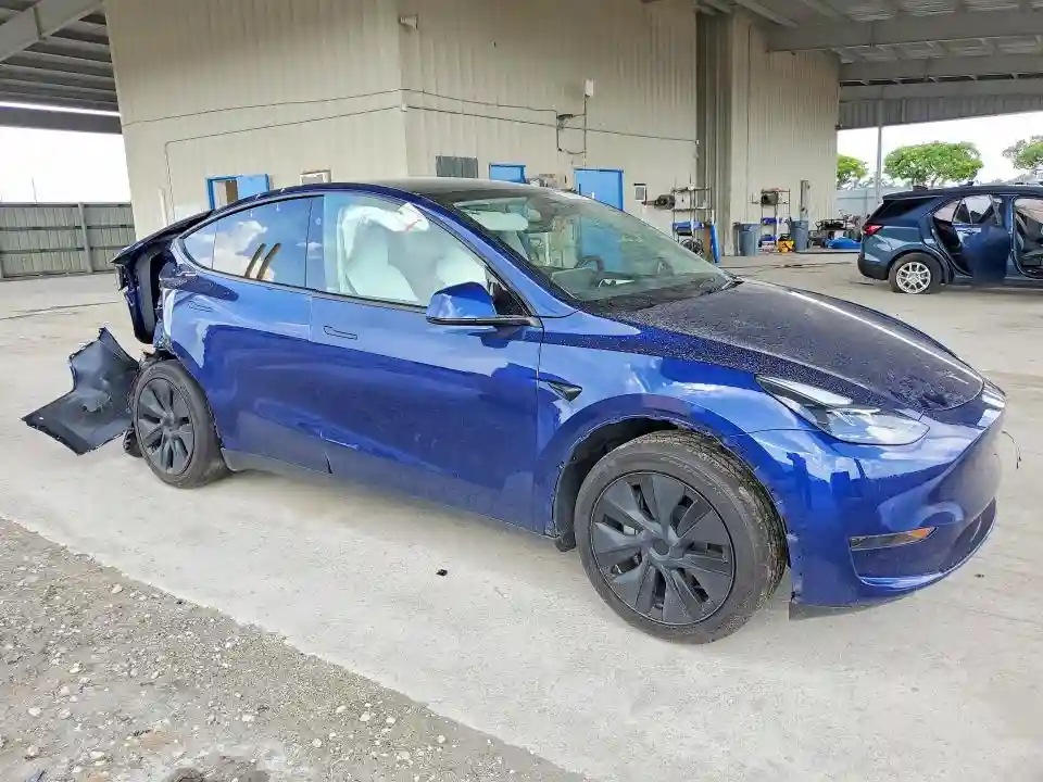 7SAYGDED8SF234606 2025 TESLA MODEL Y-3