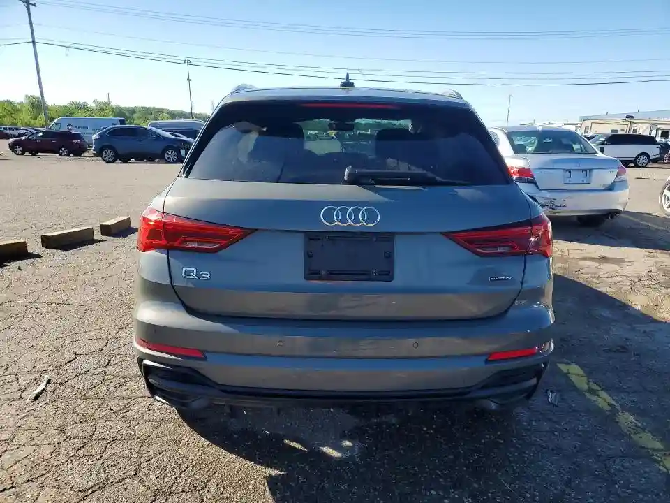 WA1EECF39K1066760 2019 AUDI Q3-5