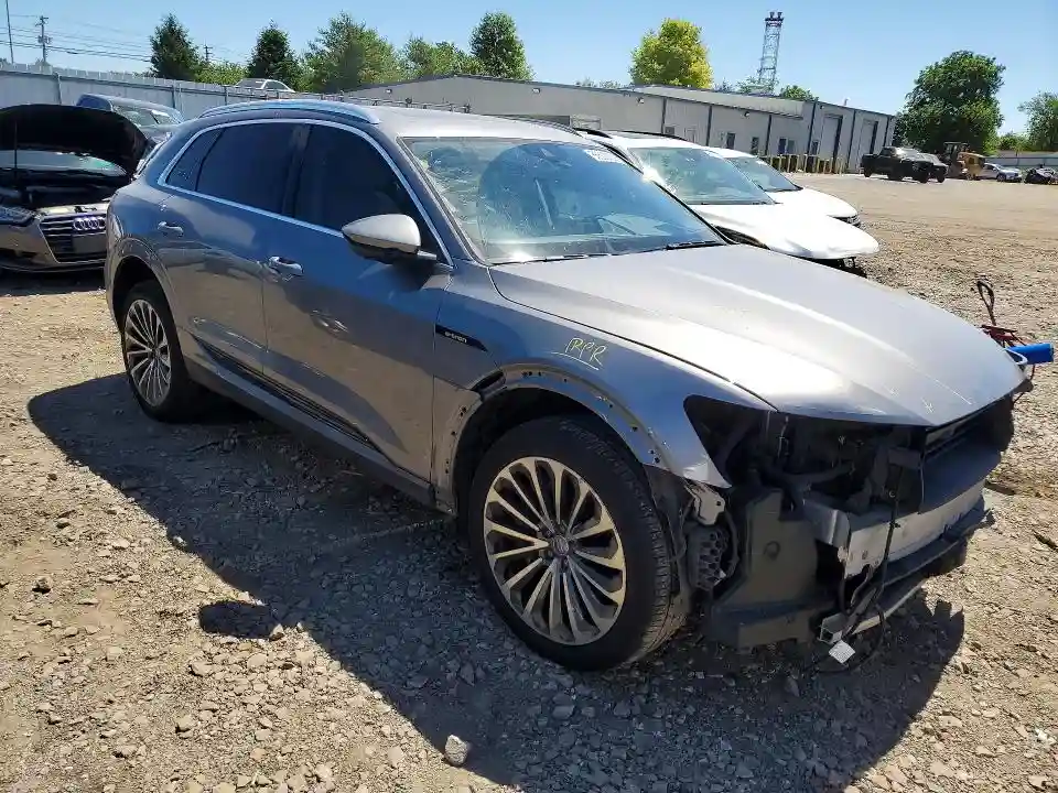 WA1VABGE9KB010060 2019 AUDI E-TRON-3