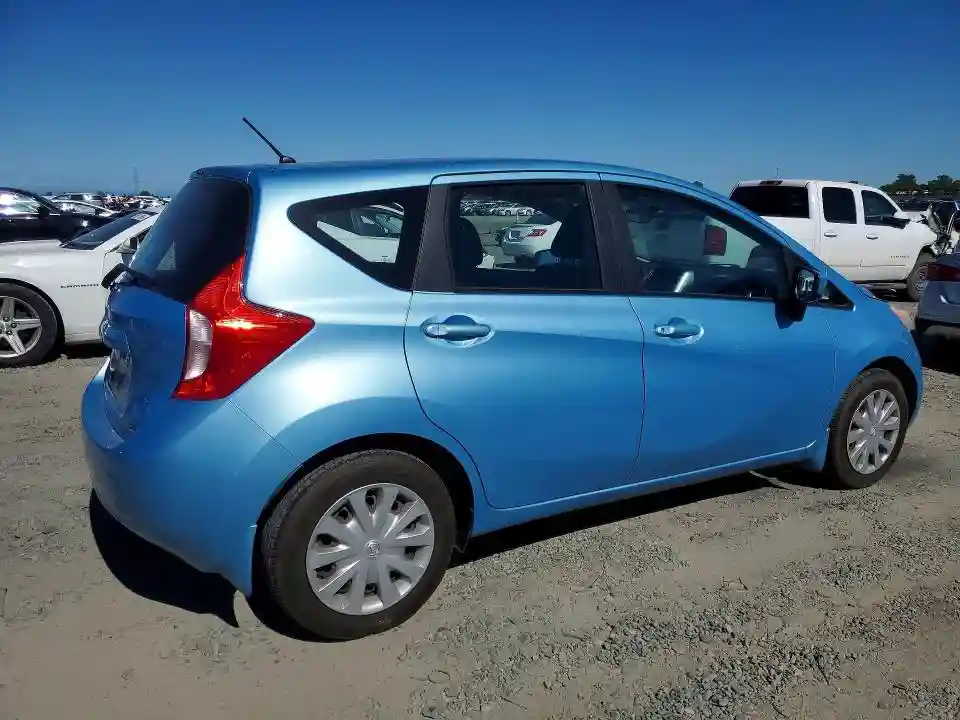 3N1CE2CP0FL371371 2015 NISSAN VERSA-2