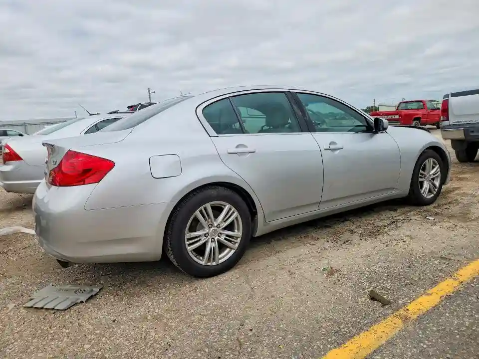 JN1CV6AP8BM506056 2011 INFINITI G37-2