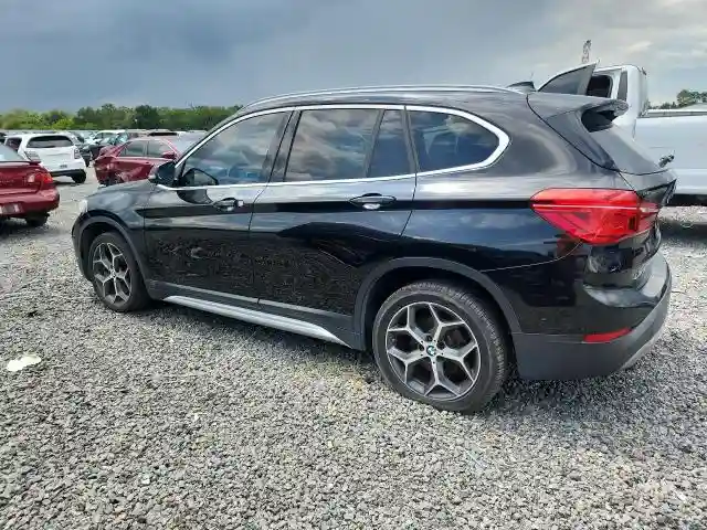 WBXHU7C30J3H43138 2018 BMW X1-1