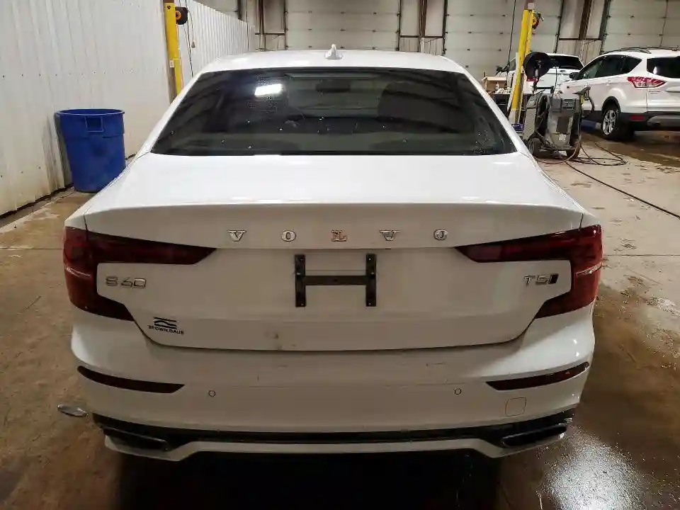 7JR102TZXMG112880 2021 VOLVO S60-5