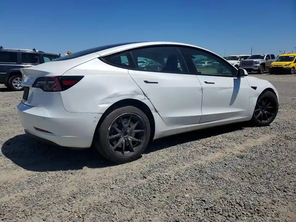 5YJ3E1EA2NF201543 2022 TESLA MODEL 3-2