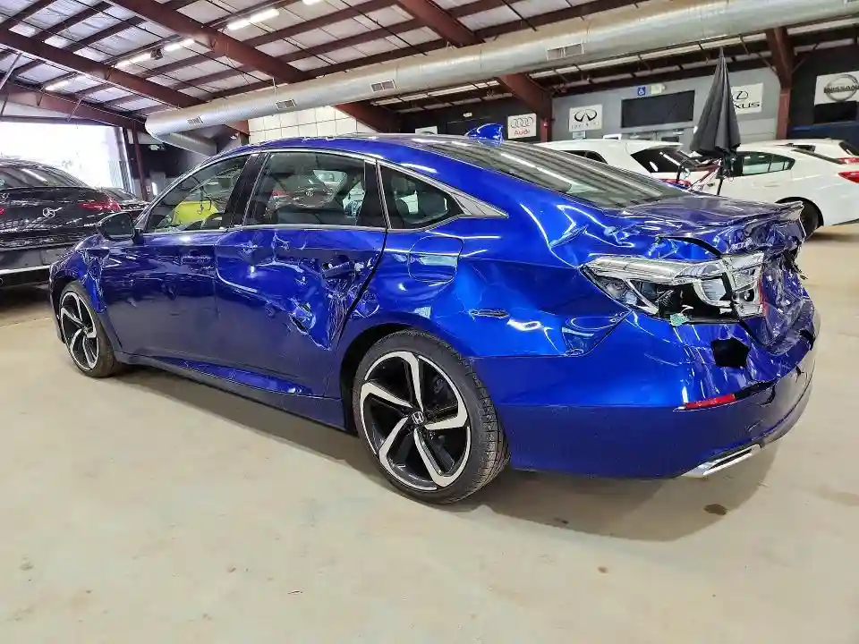 1HGCV1F33JA139705 2018 HONDA ACCORD-1