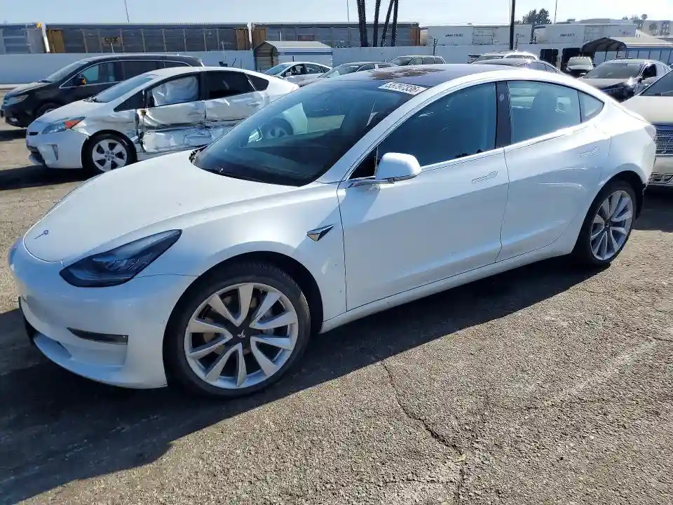 5YJ3E1EA7JF154701 2018 TESLA MODEL 3-0