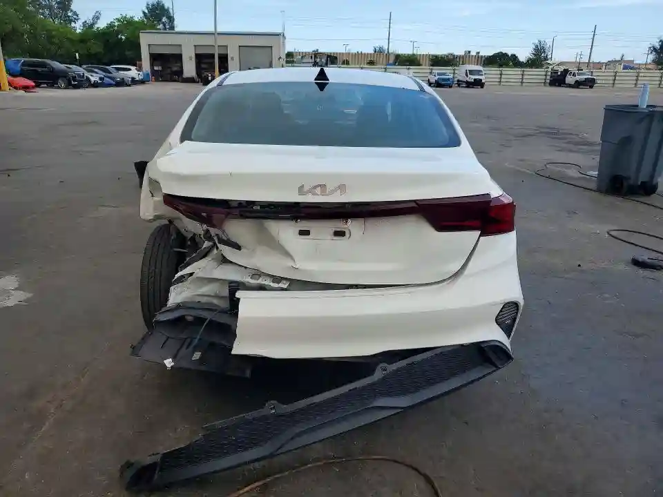 3KPF24AD0NE430199 2022 KIA FORTE-5