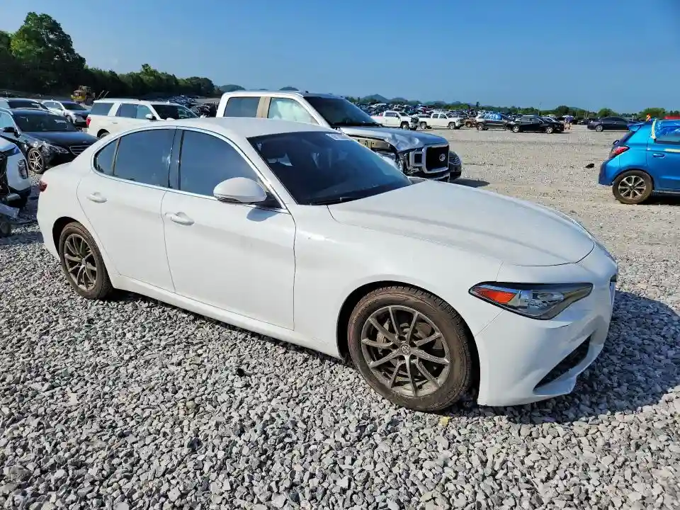 ZARFAEBN6H7553984 2017 ALFA ROMEO GIULIA-3