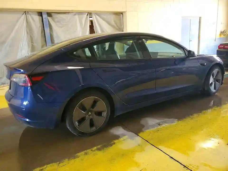 5YJ3E1EA7NF371011 2022 TESLA MODEL 3-2