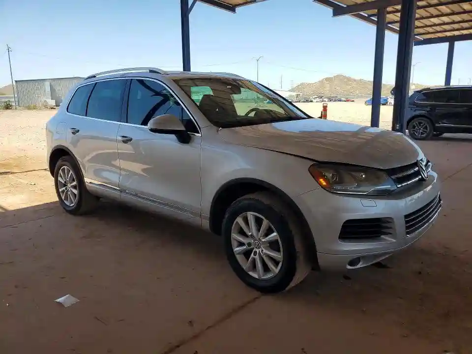WVGEF9BP7DD002017 2013 VOLKSWAGEN TOUAREG-3