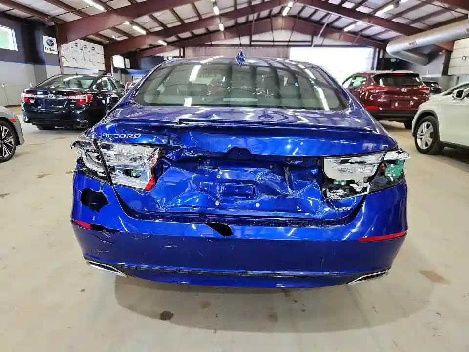 1HGCV1F33JA139705 2018 HONDA ACCORD-5