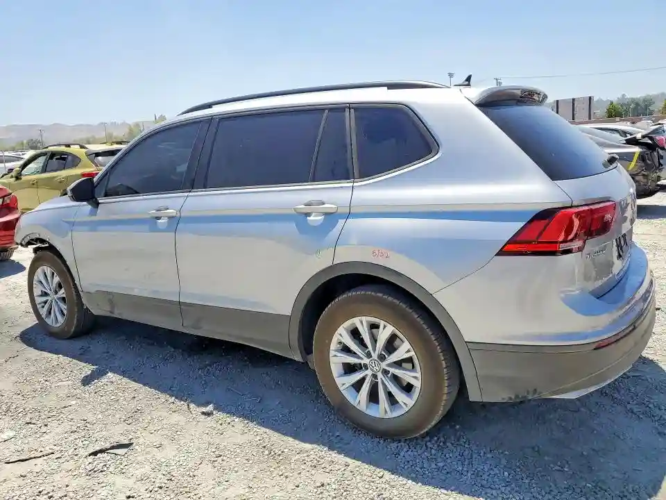 3VV1B7AX6LM134145 2020 VOLKSWAGEN TIGUAN-1