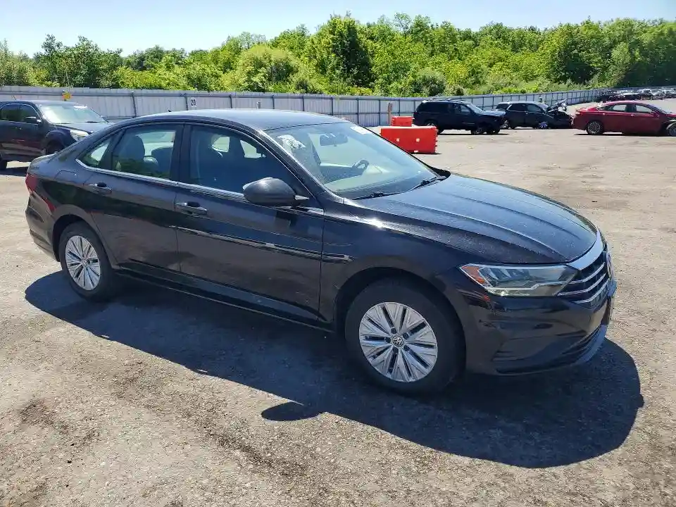 3VWC57BU0KM090268 2019 VOLKSWAGEN JETTA-3