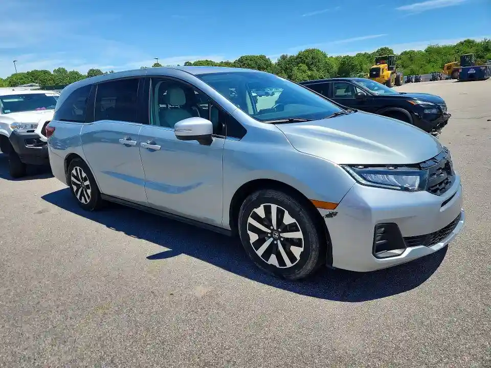 5FNRL6H69SB071048 2025 HONDA ODYSSEY-3