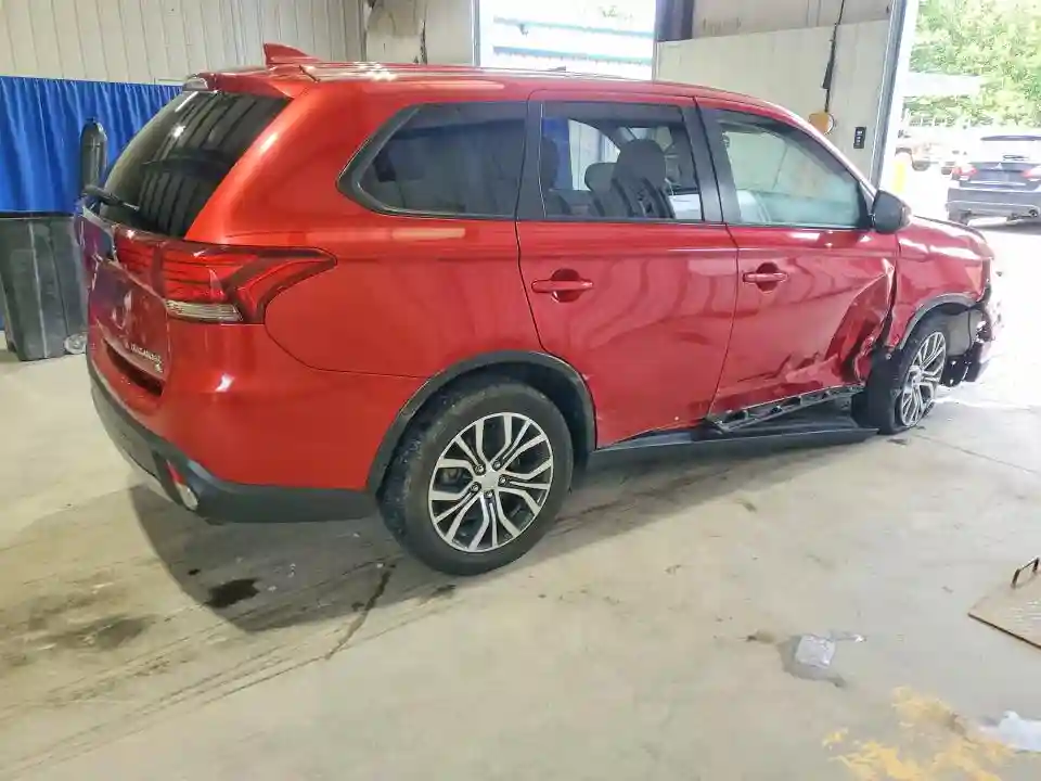 JA4AZ3A38JZ014028 2018 MITSUBISHI OUTLANDER-2