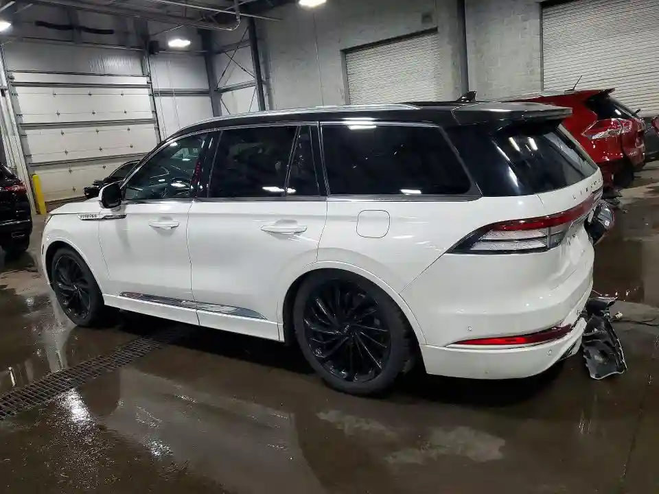 5LM5J7XC7NGL02792 2022 LINCOLN AVIATOR-1